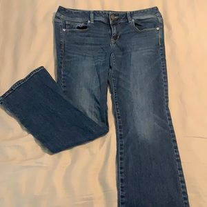AMERICAN EAGLE SLIM BOOT CUT JEANS SIZE 12